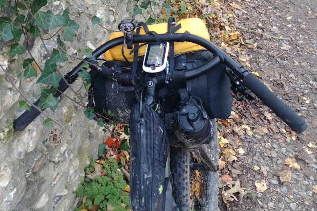 Bombtrack Beyond+ ADV Jones Bar Bags.jpg
