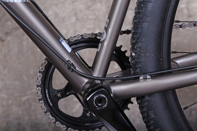 Bombtrack Hook EXT - bottom bracket.JPG