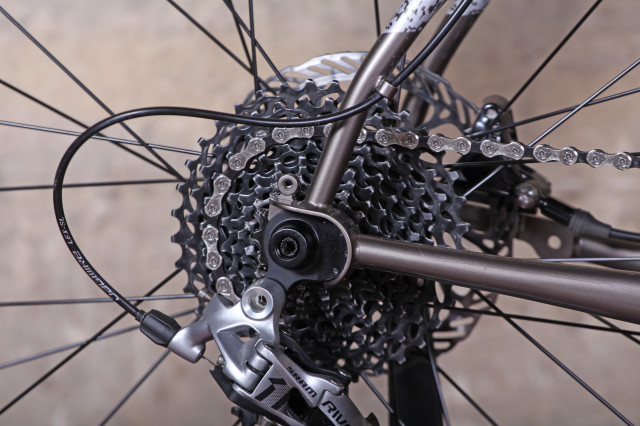 Bombtrack Hook EXT - rear dropout.JPG
