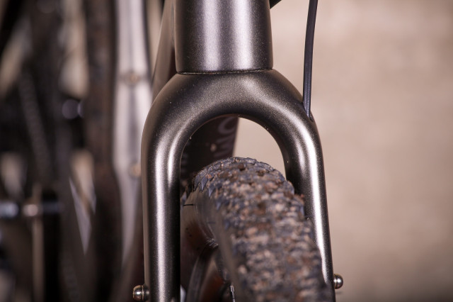Bombtrack Hook EXT-C - fork clearance.jpg