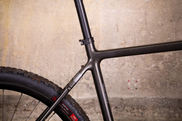 Bombtrack Hook EXT-C - seat tube junction.jpg