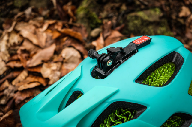 Bontrager Blaze Wave Cell Helmet-10.jpg