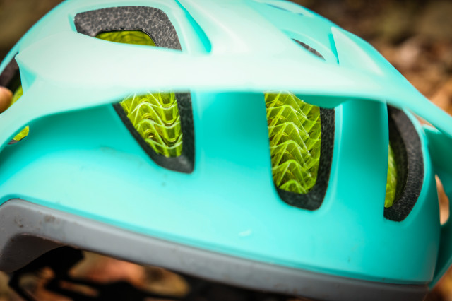 Bontrager Blaze Wave Cell Helmet-18.jpg