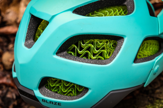Bontrager Blaze Wave Cell Helmet-7.jpg