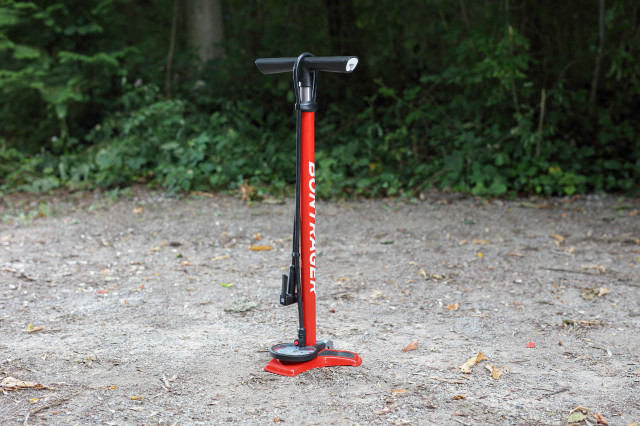 Bontrager Dual Charger Hero.jpg
