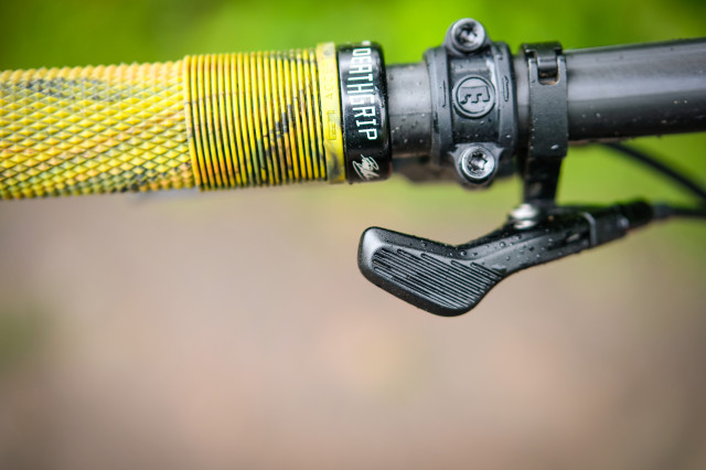 Brand X Ascend dropper post-3.jpg