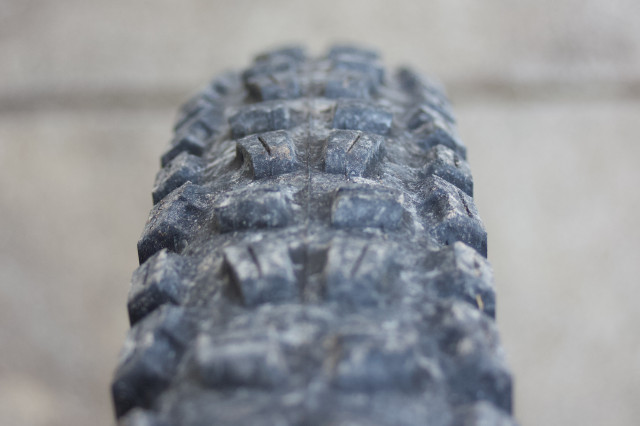 CST-BFT-29-x-2.25 Tyre Review 2021 tread.jpg