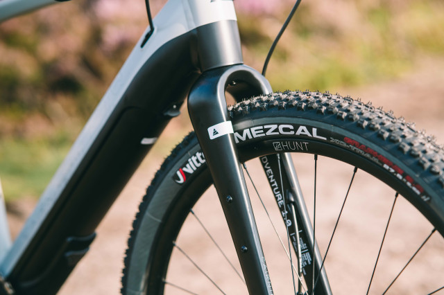 Cairn Cycles E-Adventure V2 650B Tyre-6.jpg