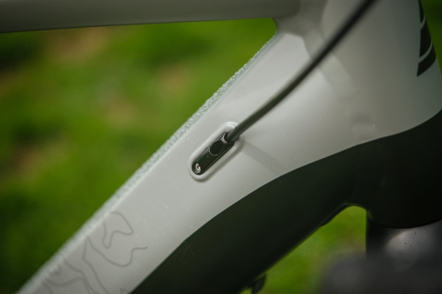 Cairn Cycles E-Adventure V2 700C Detail-18.jpg