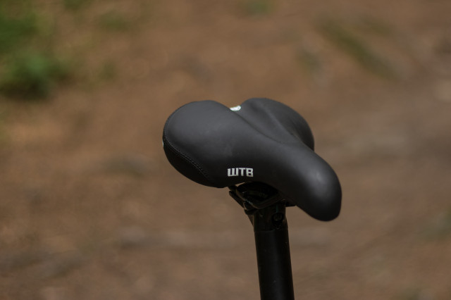 Calibre Ladies Bossnut V2 Detail Saddle-18.jpg