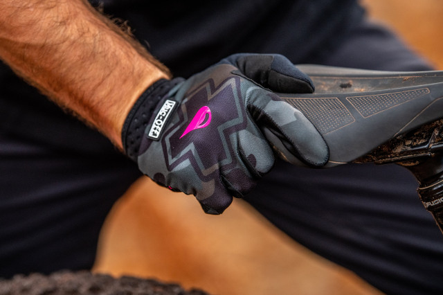 muc-off Camo_Gloves