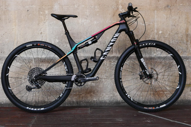 Canyon-Lux-CF-SL-6-Pro-Race-first-look-review-100.jpg