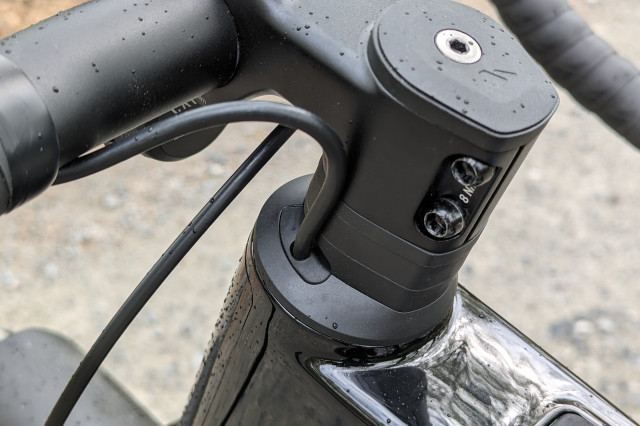 Canyon_Grizl_ON_CF9_headtube.jpg