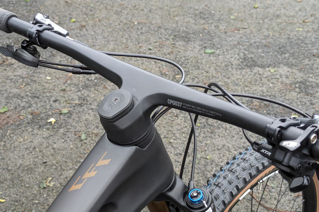 Canyon_Lux_Trail_CFR_handlebar.jpg