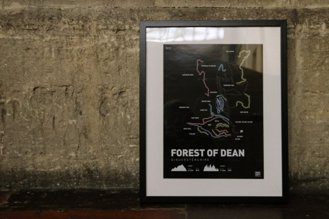 Christmas Gift Guide Trailmaps-1.jpg
