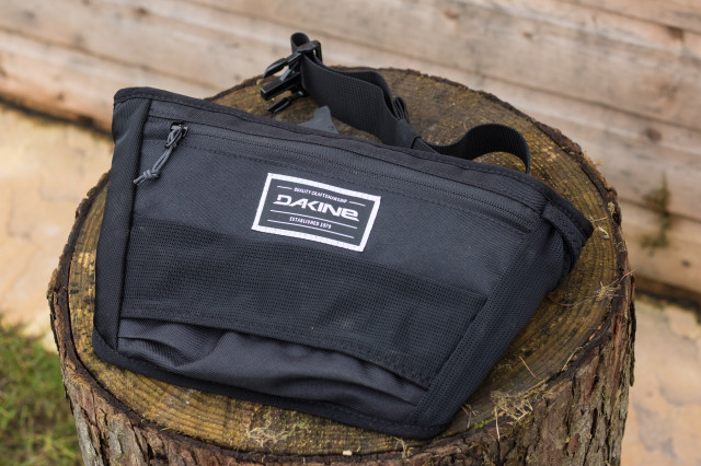 Cool things Dakine Hotlaps Stealth-3.jpg