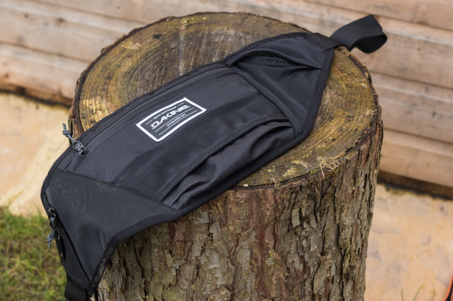 Cool things Dakine Hotlaps Stealth-4.jpg