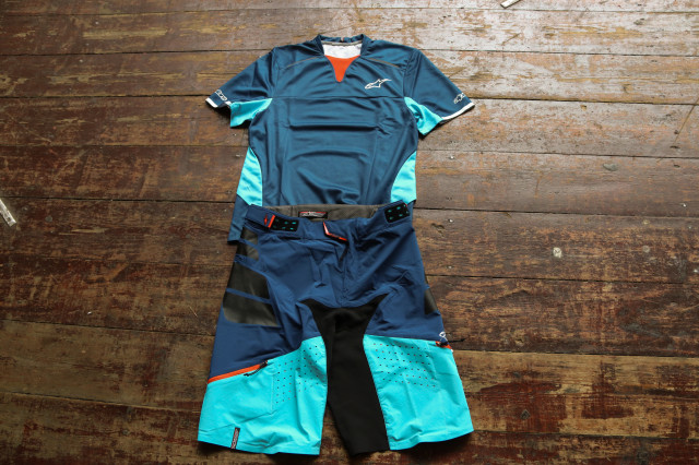 Cool things Nukeproof Alpine stars Fabric-2.jpg
