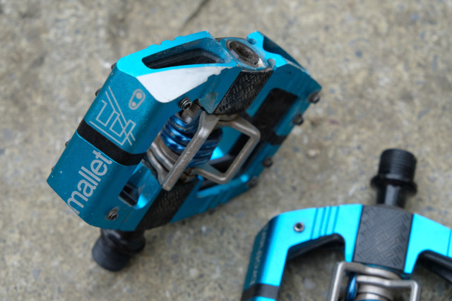 Crank Brothers Mallet E pedals - 3.jpg