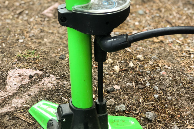 Crankbrothers Gem Floor Pump-6.jpg
