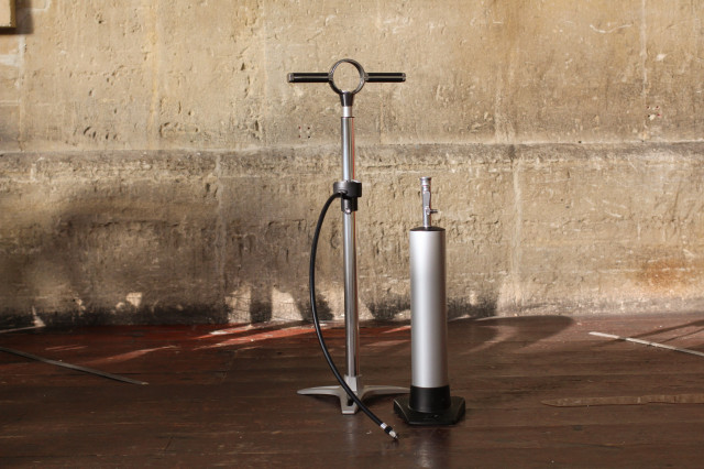 Crankbrothers Klic Pump and Burst Tank-9.jpg