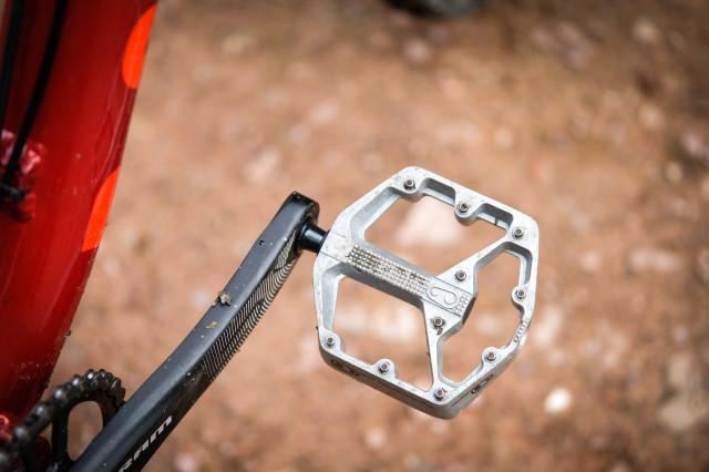 Crankbrothers Stamp 2 flat pedals small-1.jpg