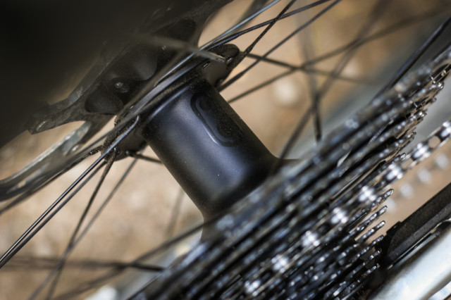 Crankbrothers Synthesis E11 Carbon Wheelset-18.jpg