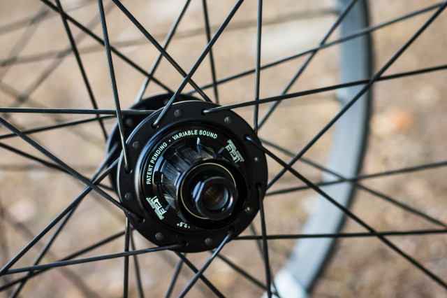 Crankbrothers Synthesis E11 Carbon Wheelset-7.jpg