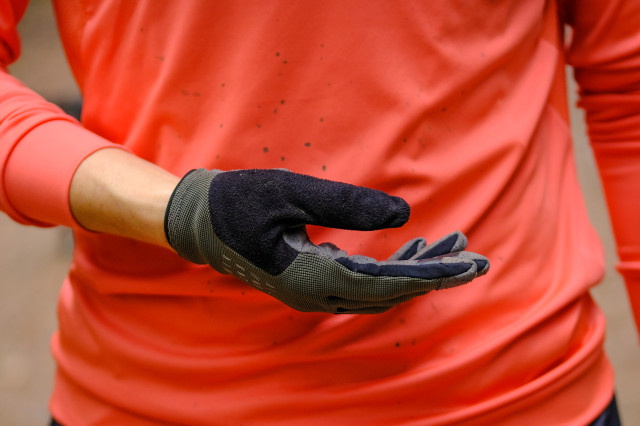Cube Performance gloves-3.jpg