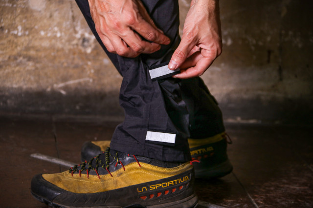 Cube-Blackline-Rain-Pants-review-103.jpg