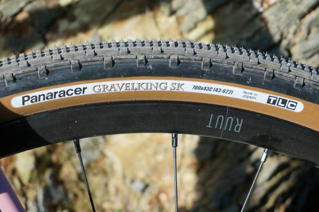 Rondo Ruut AL detail tyre