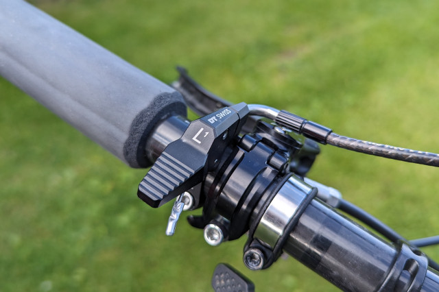 DT_Swiss_D232_lever.jpeg