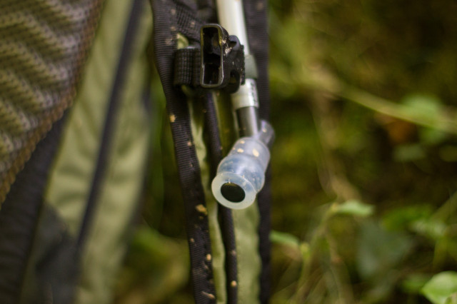 Dakine Session 8L Hydration Pack-2.jpg