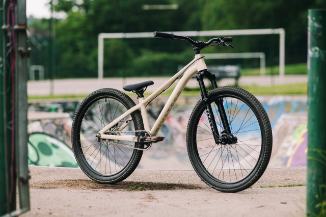 Privateer Bikes DJ101 dirt jump bike