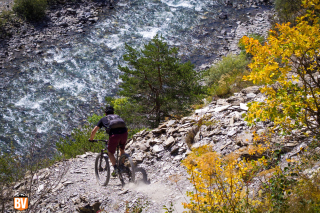 Drop to river colmars 4x3.jpg