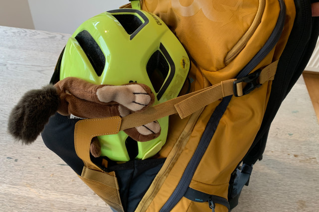 EVOC FR Trail E-Ride 20 backpack 2022 006.jpg