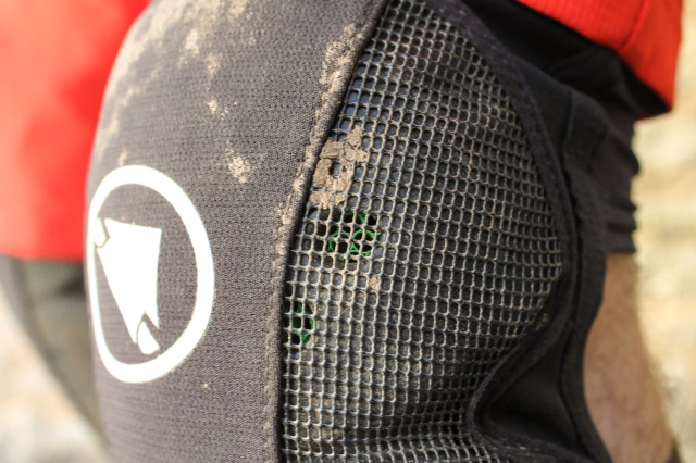 Endura MTR Knee Guard-5.jpg