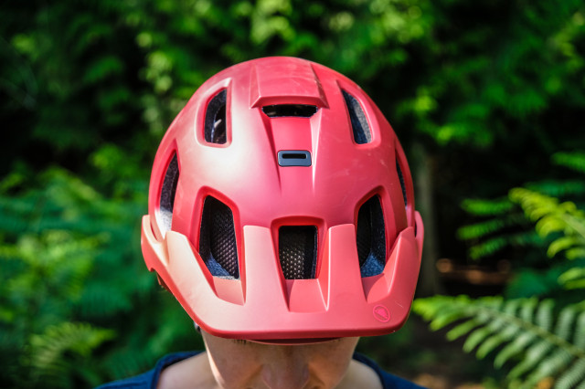 Endura Singletrack helmet-7.jpg