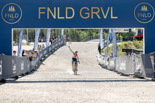 FNLD_GRVL_2023_RACEDAY_FINISHLINE_30.jpeg