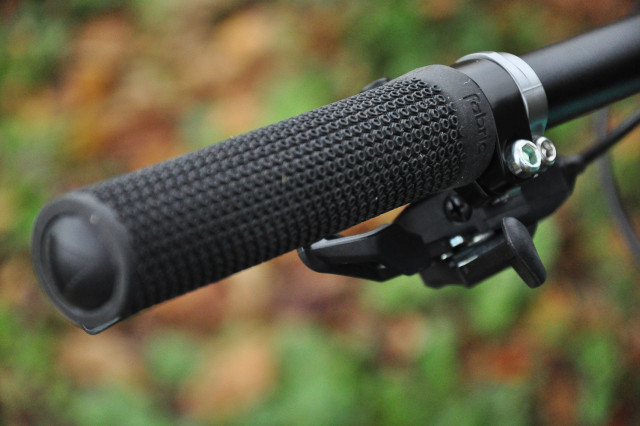 Fabric-AM-grip-review-100.jpg