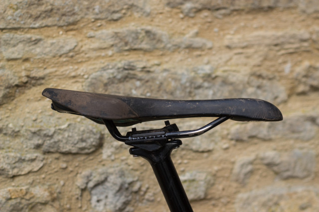 Fizik Luna X5 Saddle Womens-2.jpg
