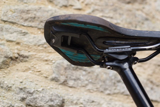 Fizik Luna X5 Saddle Womens-3.jpg
