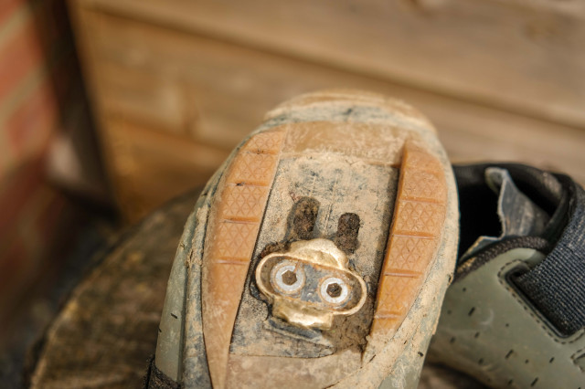 Fizik Terra Powerstrap X4 shoes-9.jpg