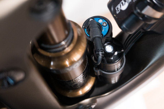 Fox-Live-Valve-smart-suspension-first-look-101.jpg