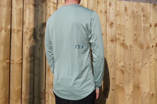 Fox_Ranger_Essentials_LS_Jersey_Rear.JPG