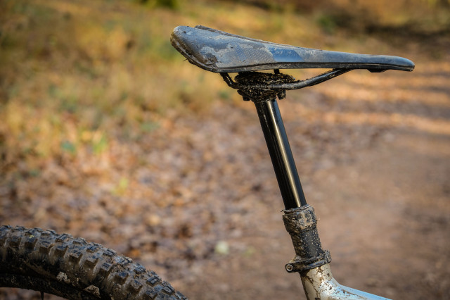 Giant Trance 29 3 Detail dropper post-11.jpg