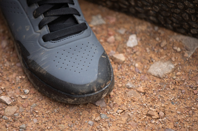 Giro Latch mountain bike shoes 002.jpg