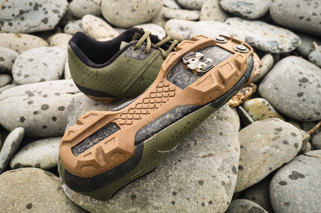 Giro Privateer Lace SPD shoes-2.jpg