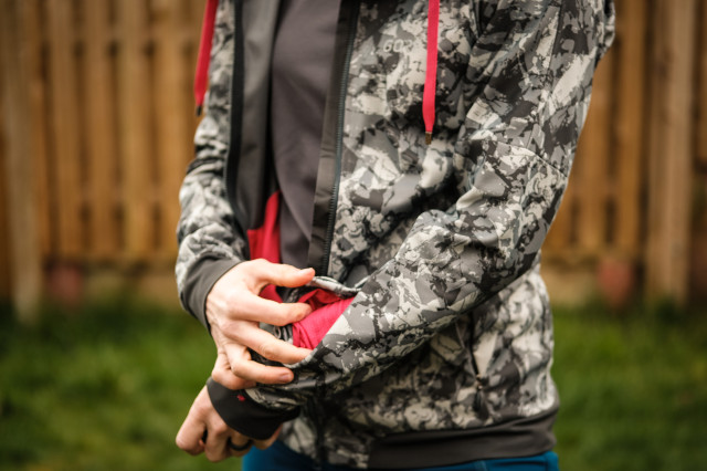 Gore C5 womens Windproof Camo hooded jacket-7.jpg