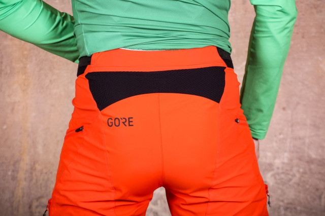 Gore-C5-All-Mountain-shorts-review-106.jpg